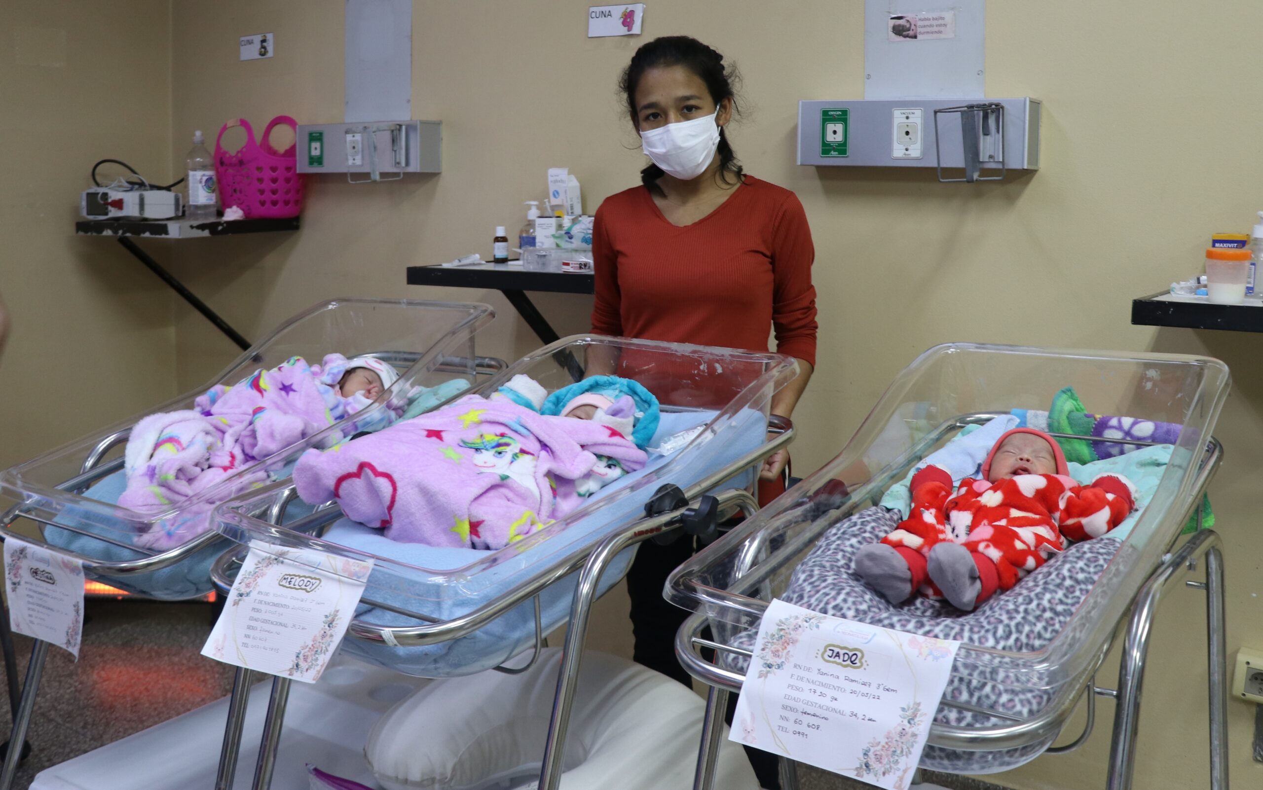 Trillizas nacidas en el Hospital de Clínicas fueron dadas de alta