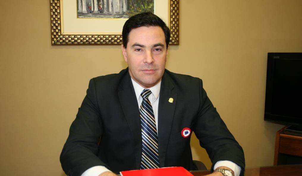 Hugo Estigarribia renunció al Partido Colorado