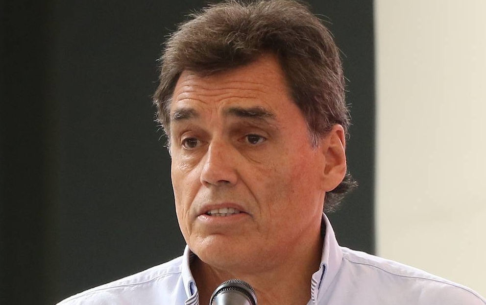 Víctor Pecci lamenta que ayuda a programa de tenis se utilice para atacarlo