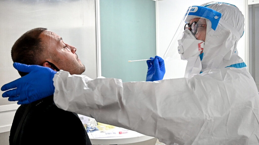 Salud advierte sobre cuarta ola de contagios para julio