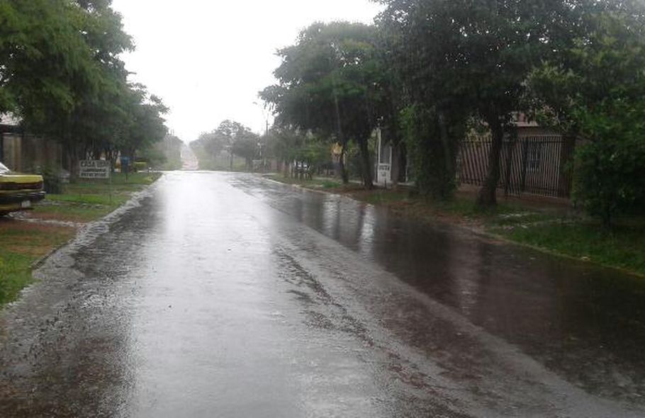 Pronostican lunes con lluvias, tormentas y descenso de temperatura