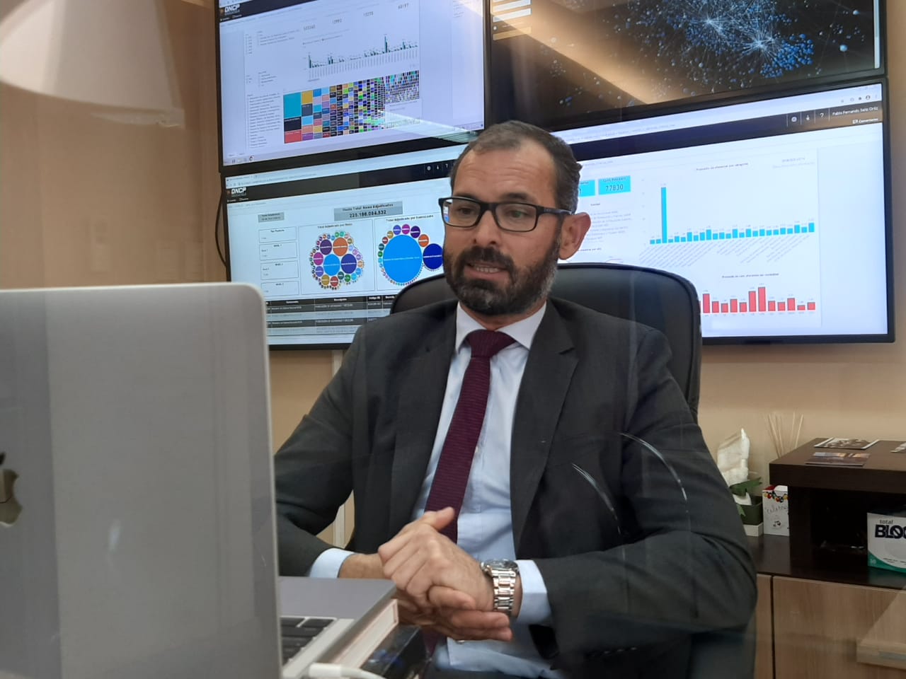 “No existe servicio de cortesía en ley de Contrataciones Públicas”, señala director