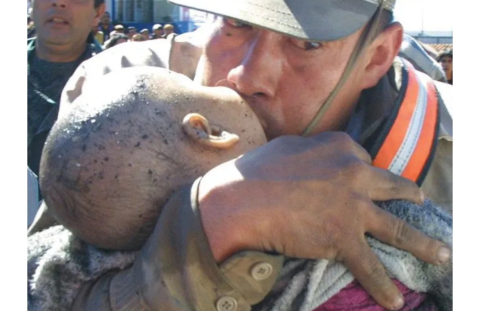 ¿Qué pasó del bebé que aparece en la simbólica foto del incendio del Ycuá Bolaños?