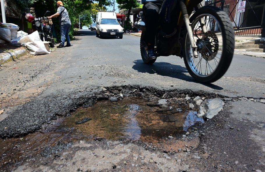 “Pelea de cúpulas” de la ANR provoca desatención y abandono de la ciudad de Asunción, critica diputado