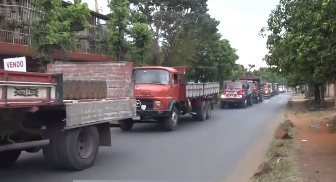 Camioneros sitian la ciudad de Itá