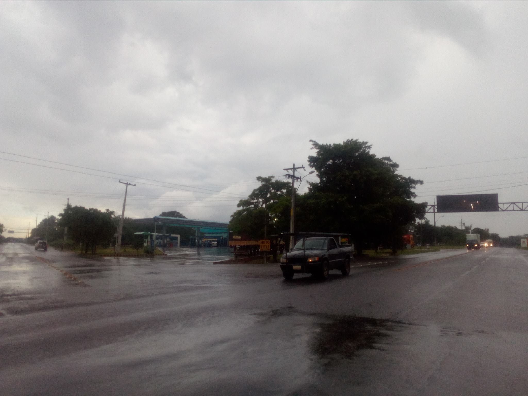Anuncian viernes con lluvias y descenso de temperatura para el fin de semana