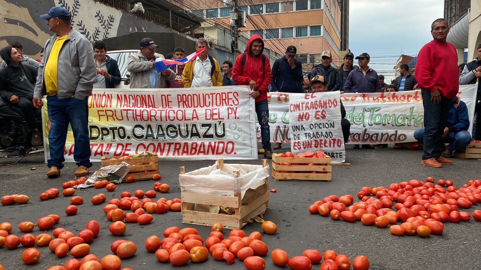 Tomateros: “Estamos cansados de dormir con el enemigo mismo”