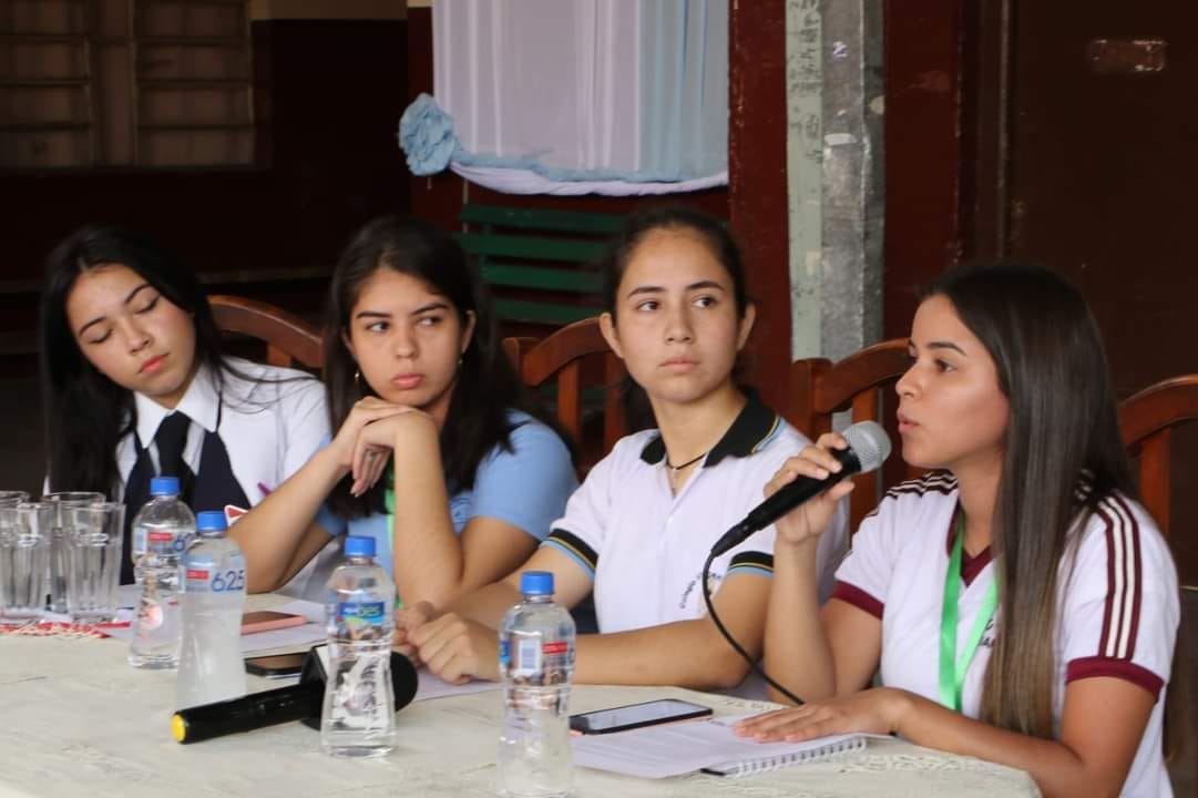 Estudiantes respaldan Plan de Transformación Educativa del MEC y rechazan “fake news”