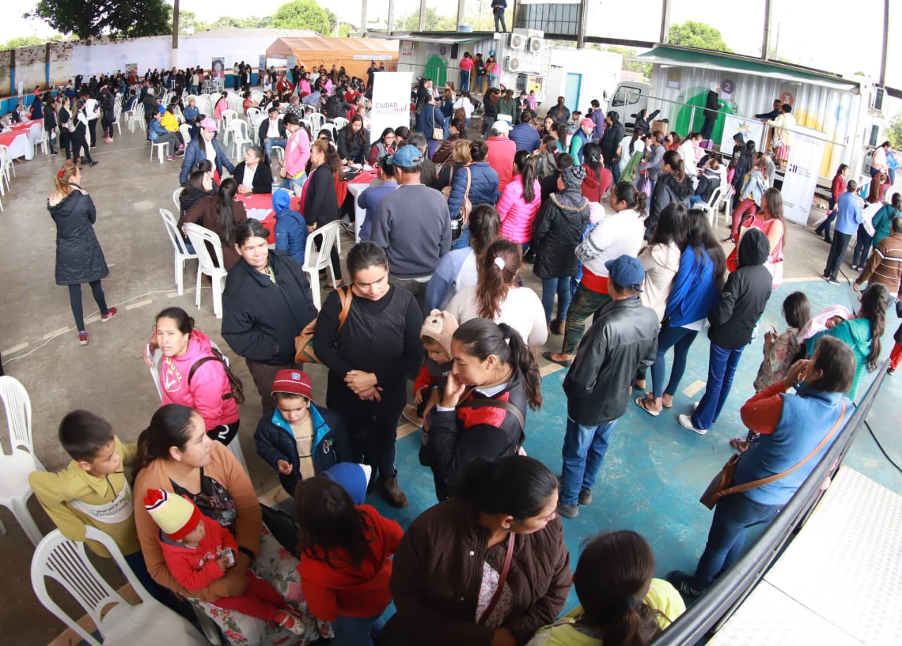 Octubre Rosa: Centro Ciudad Mujer atendió a más de 1.000 mujeres en un solo día
