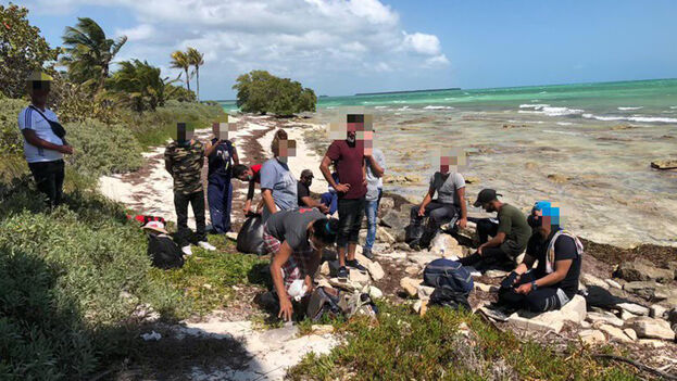 Guardia costera cubana rescata a 26 migrantes abandonados