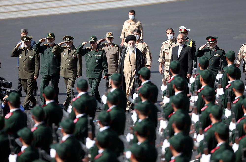 Líder supremo de Irán condena las protestas y culpa a Estados Unidos