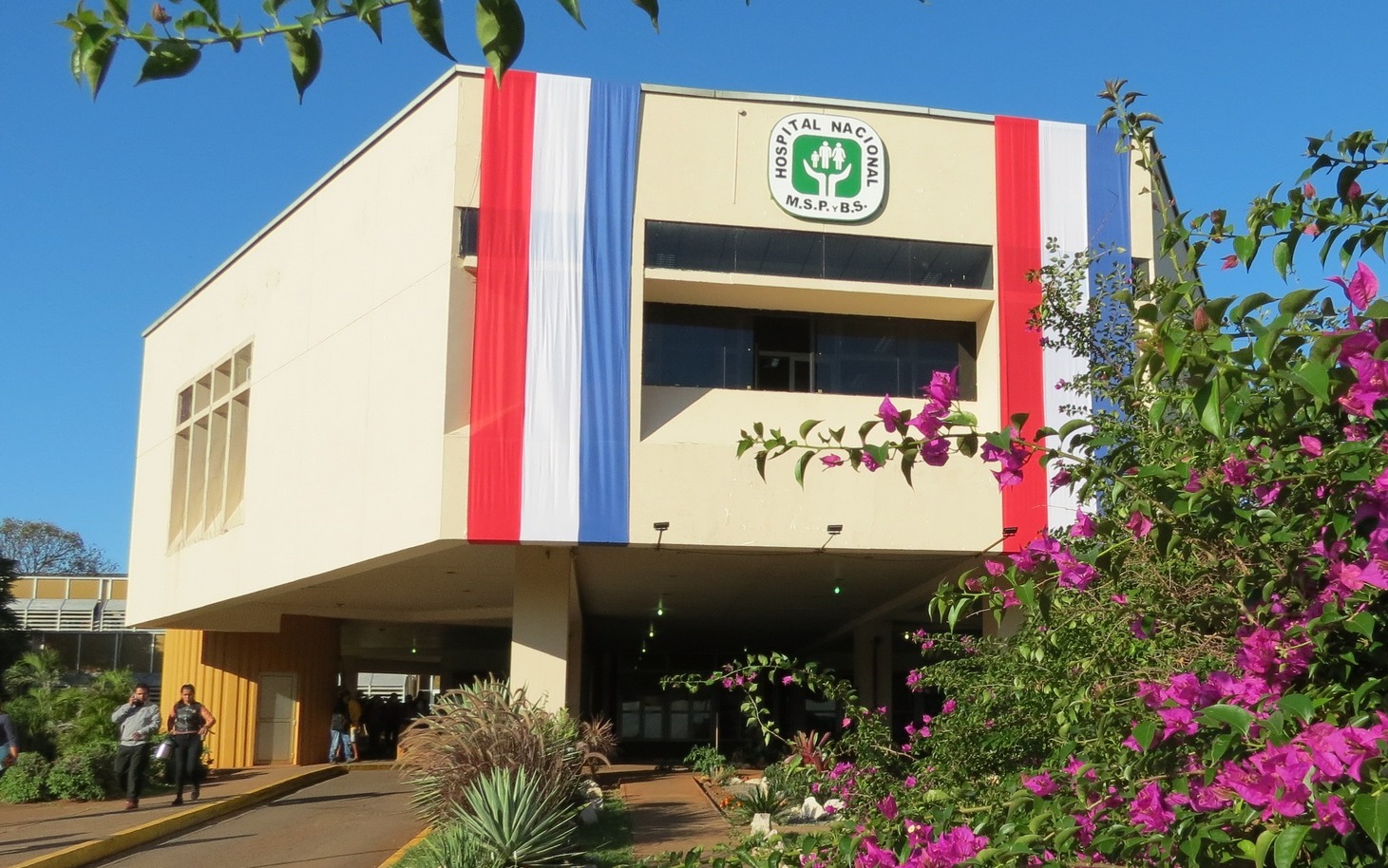 Hospital Nacional de Itauguá está al tope de pacientes: “Hasta los modulares que eran para COVID están rebasados”