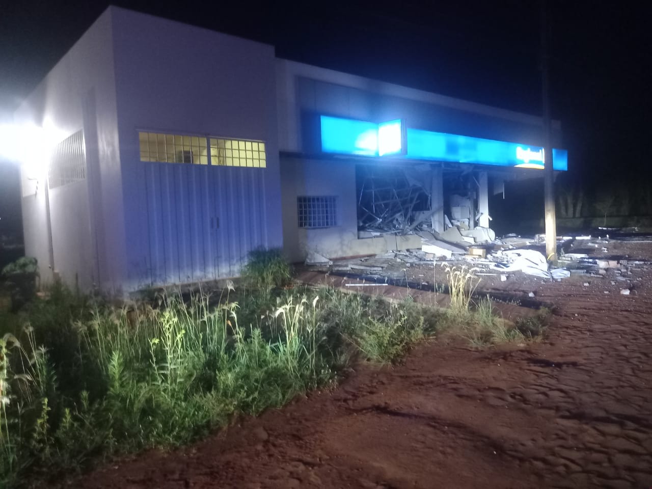 Itapúa: Delincuentes detonaron explosivos para robar sucursal bancaria