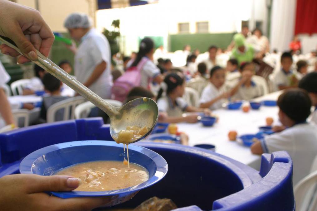 1.900.000 platos de comida se perderían sin donación de la Unión Europea, según MEC