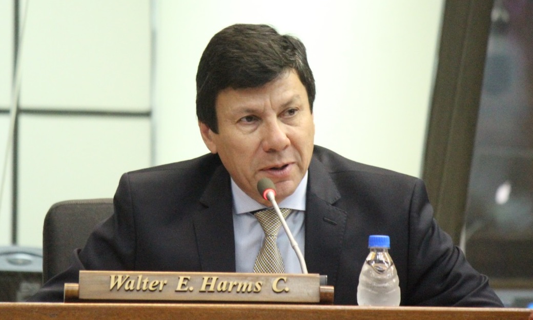 “No dejaremos de ser una república con autodeterminación y soberanía porque rechacemos un proyecto de ley”