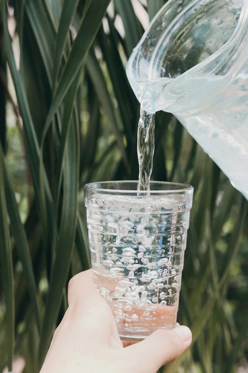 Consumir agua potable es importante