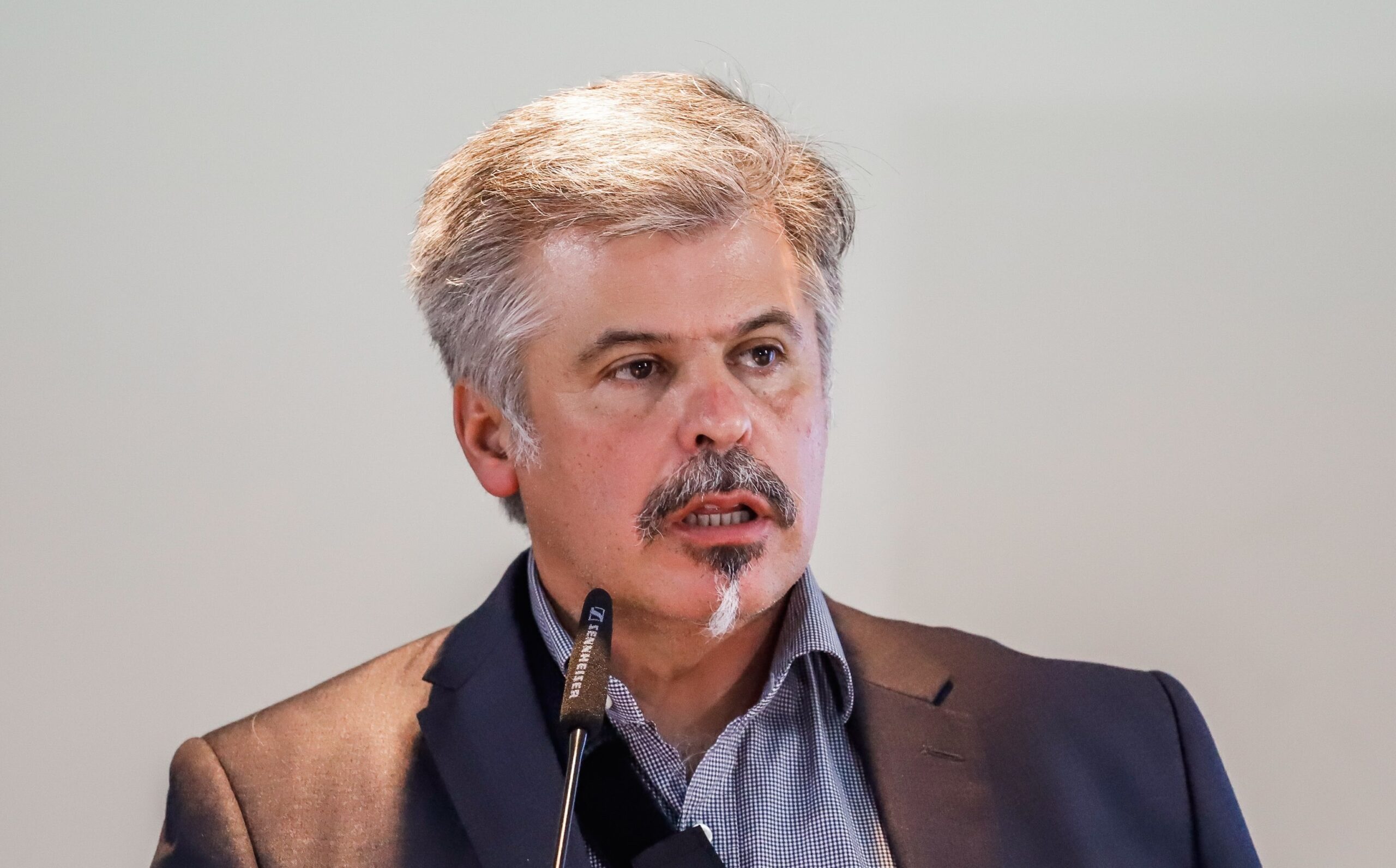 “Camilo Soares es un tipo maniobrero; no tiene problema de hablar con cualquiera con tal de conseguir sus objetivos”