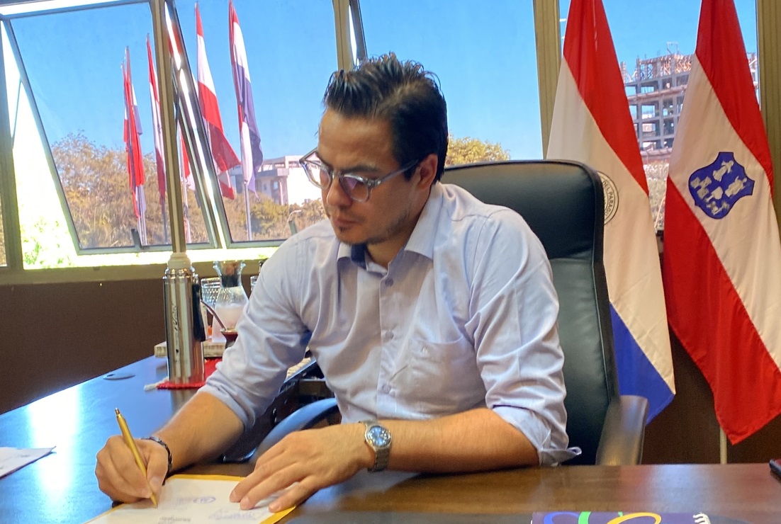 Municipalidad de Asunción pide disculpas a viceministro de Tributación por enfrentamiento con director de Mercado 4