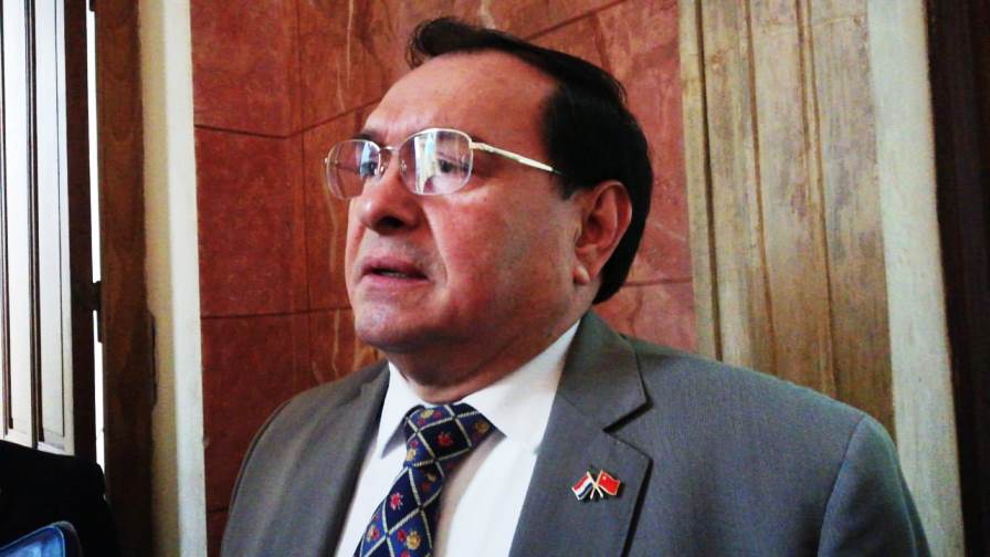 “No tiene título acreditado y es de una universidad de garaje”: Senador cuestiona que Retamozo sea representante ante JEM