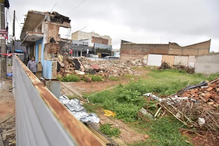 Defensoría del Pueblo toma denuncia de proliferación de estaciones de servicios en Asunción 