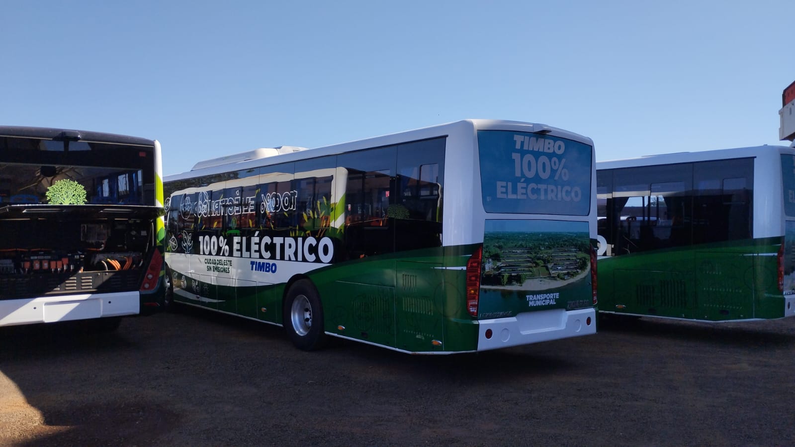Presentan flota de 20 buses eléctricos para el transporte público de Ciudad del Este