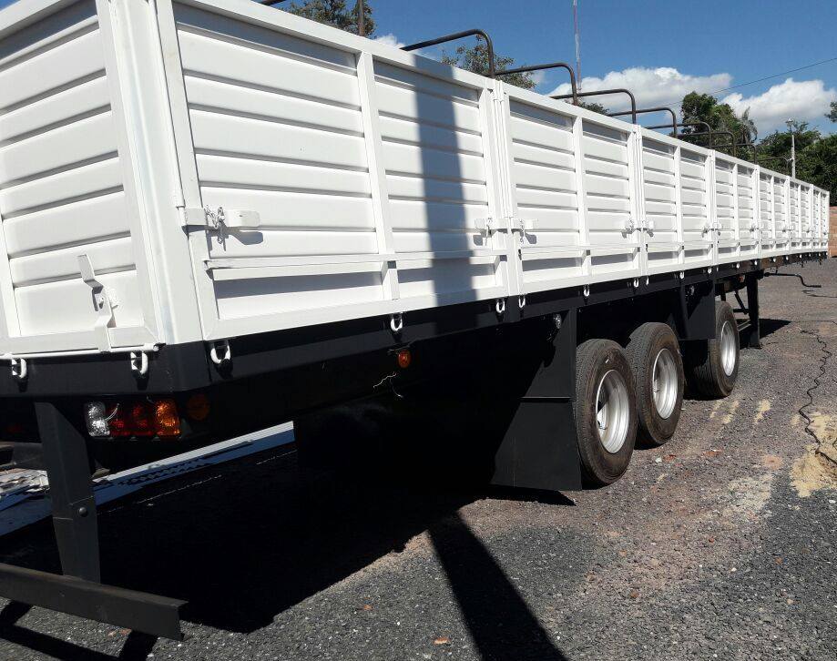 Patrulla Caminera solo da “invitaciones verbales” y no multa a dueños de carrocerías dejadas sobre ruta Luque – San Lorenzo