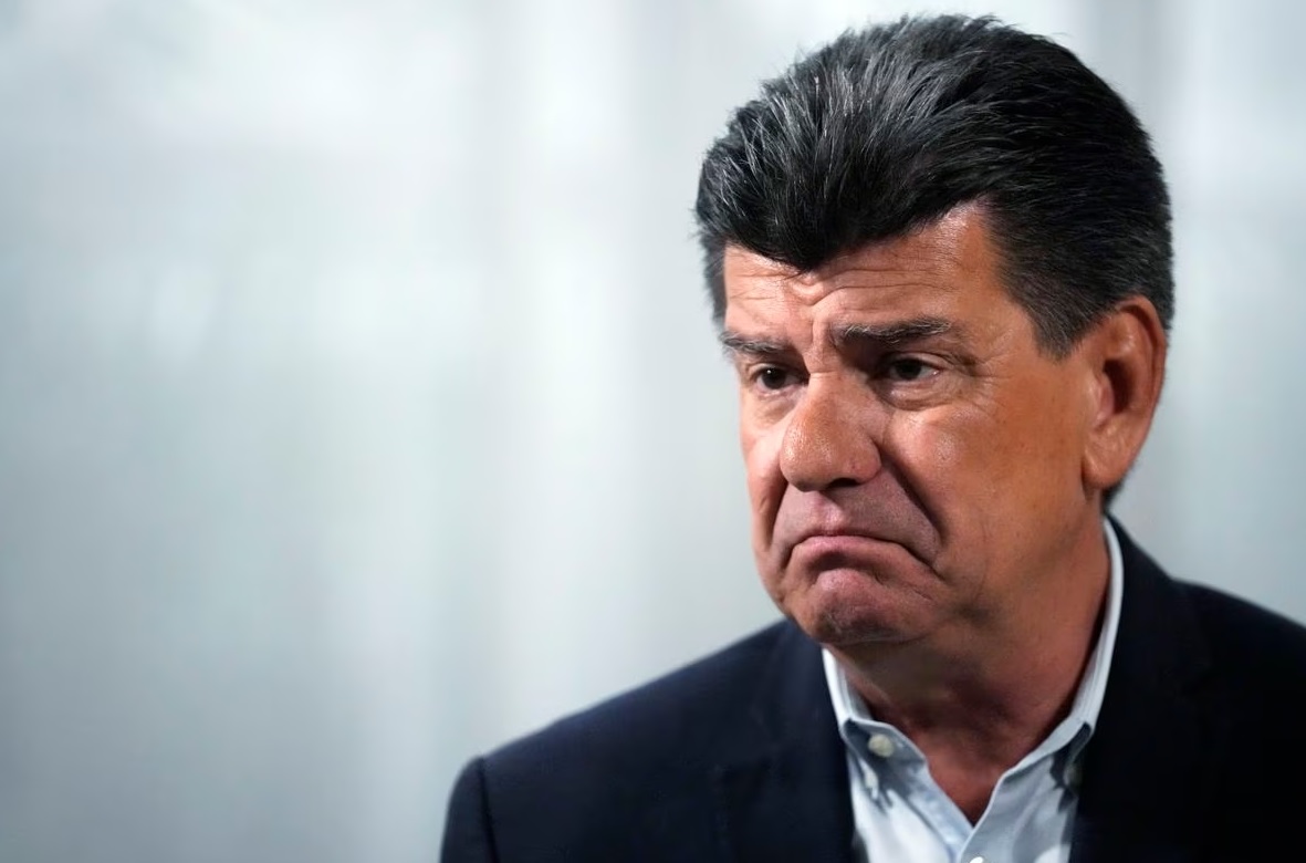 Horacio Galeano Perrone pide que Efraín renuncie a la presidencia del PLRA “en homenaje a su gloria”