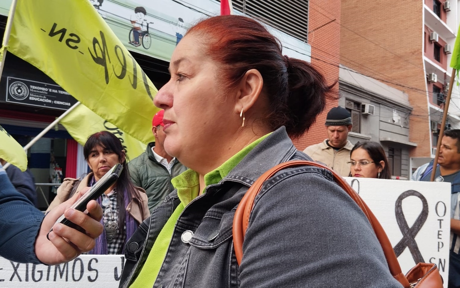 “Con la mochila transparente esto no se solucionará”: Sindicato se pronuncia contra propuesta del MEC