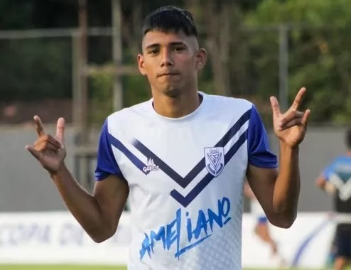 Fredy Vera espera que se defina su futuro: “Hasta ahora nadie de Cerro me llamó”