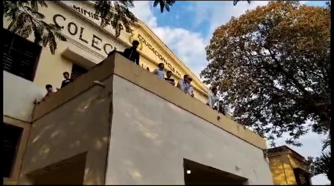 Alumnos toman el CNC