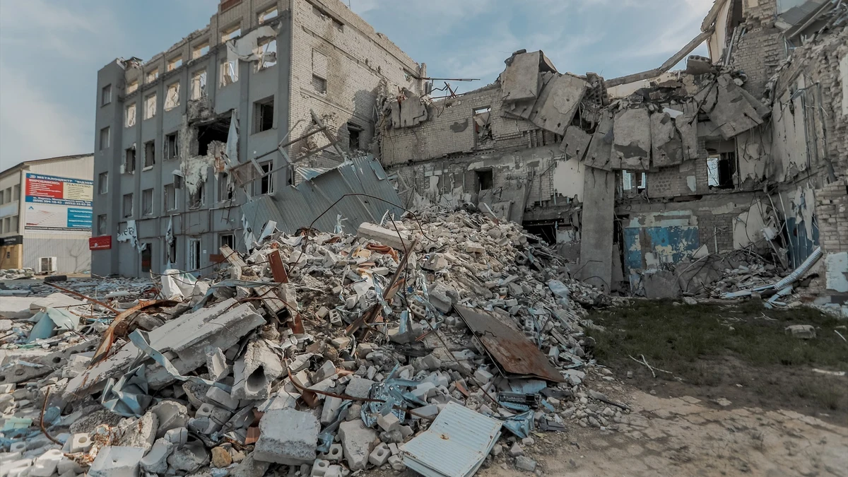 Registran 7 muertos en Ucrania por bombardeos rusos