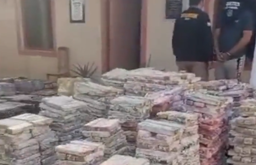 Incautan camión repleto de marihuana en CDE