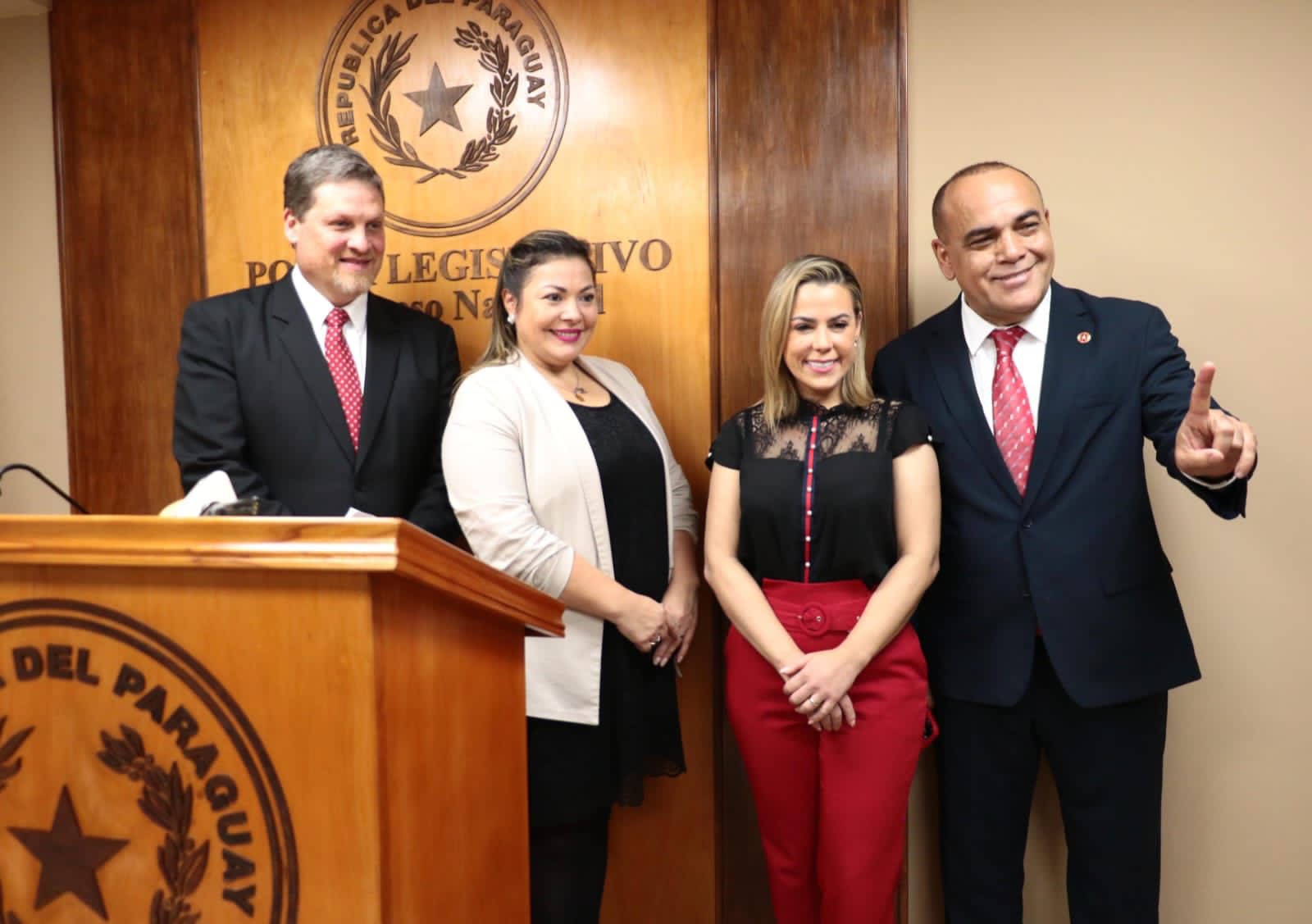 Zenaida Delgado oficialmente forma parte de Honor Colorado