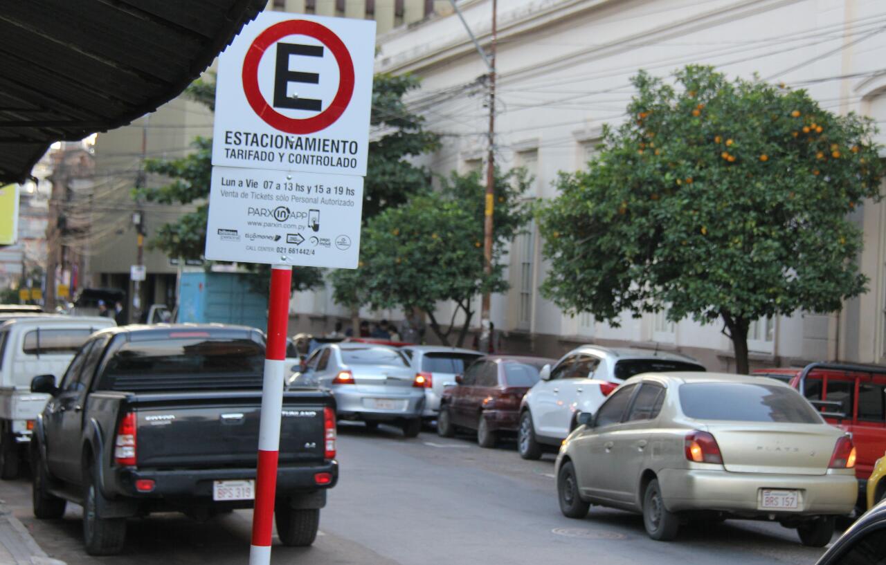 El 1 de enero inicia periodo de estacionamiento tarifado en Asunción, afirma Nelson Mora