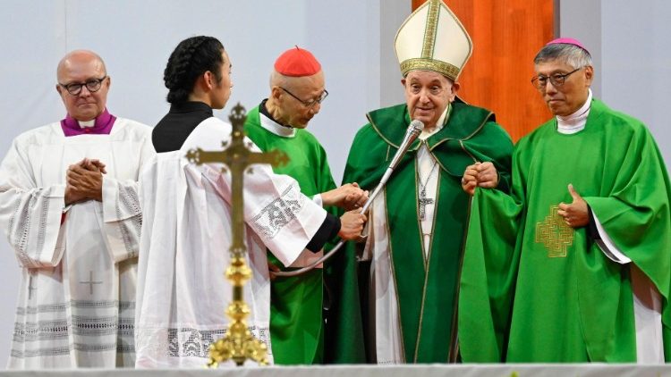 El Papa Francisco desea progreso del pueblo chino