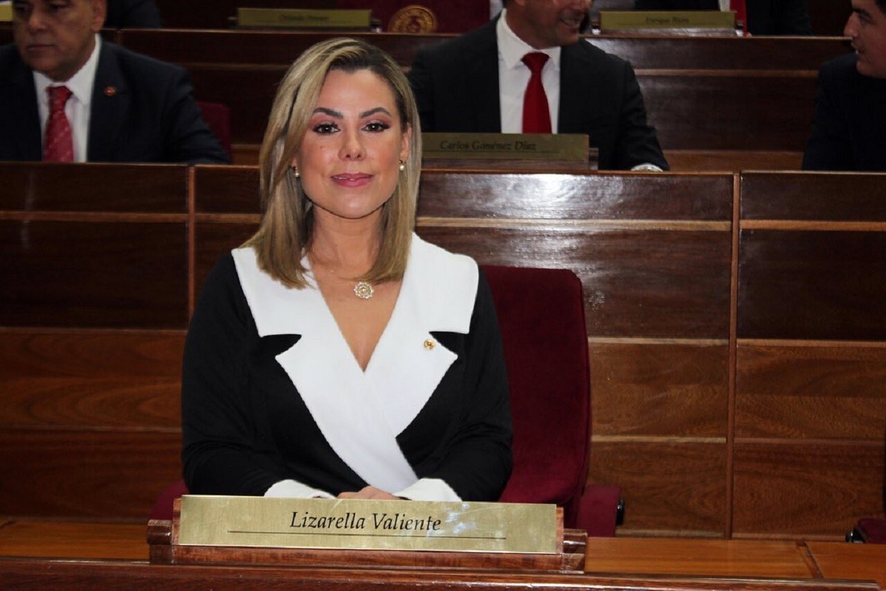 “Queremos ganar más, pero no es el momento”, dice Lizarella Valiente y asegura que va abstenerse al “aumentazo”