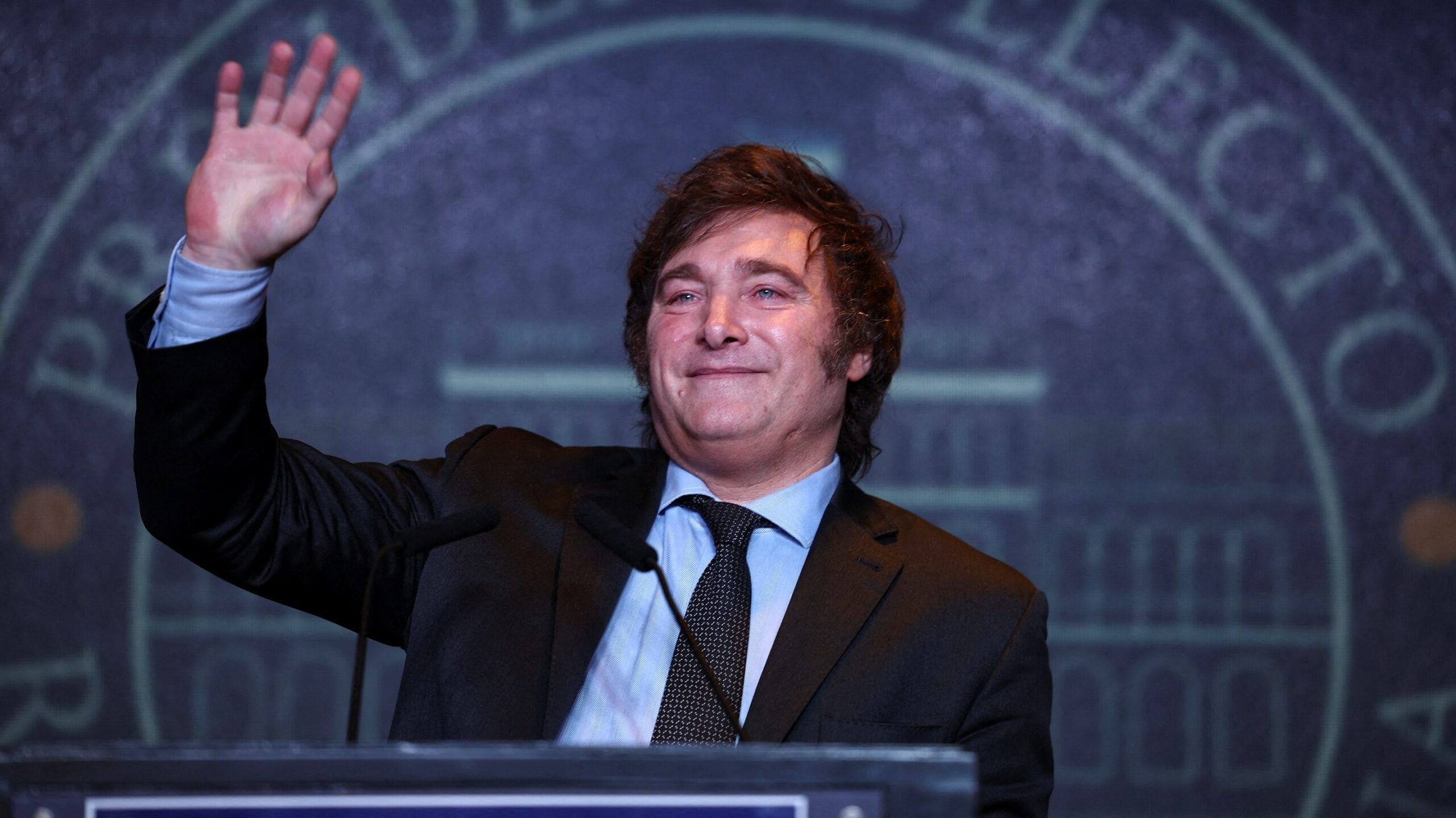 Javier Milei logra contundente victoria y es nuevo presidente de Argentina