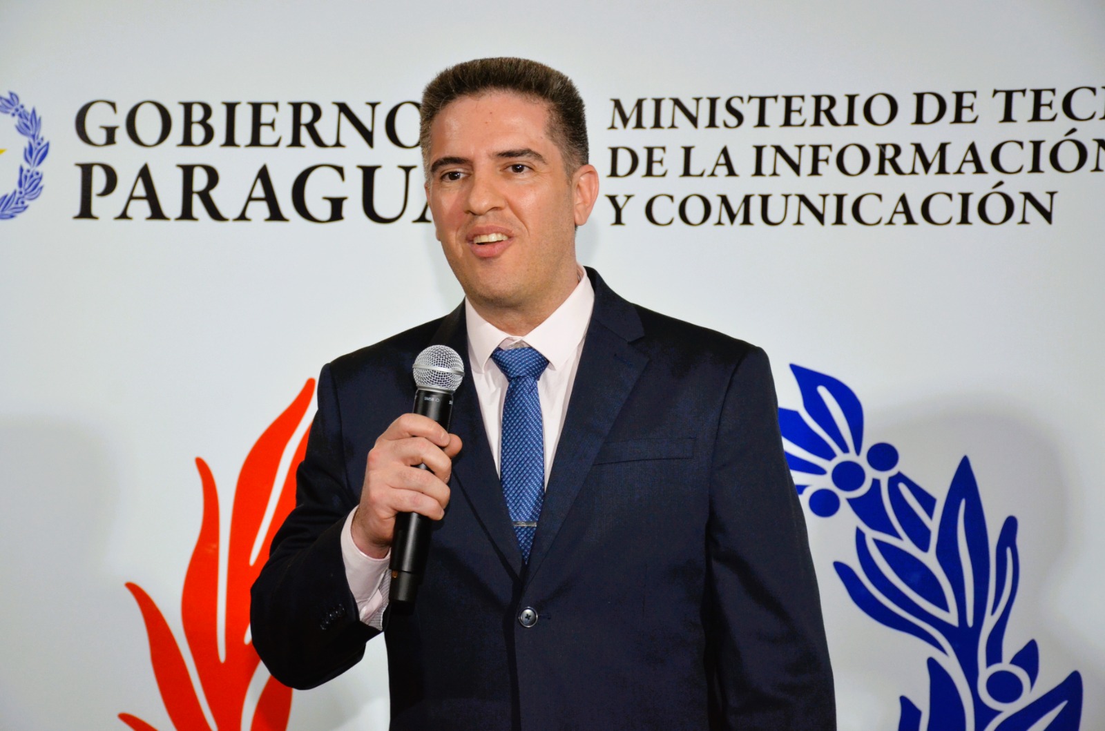 “Queremos posicionar al país como un centro tecnológico de la región”, afirma Ministro del Mitic