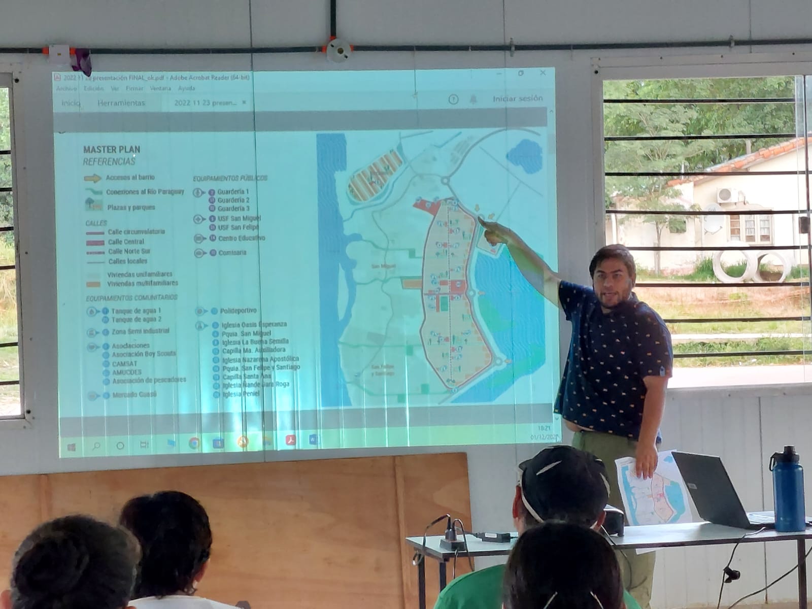 Bañadenses conocen detalles de su futuro barrio que ellos mismos ayudaron a diseñar 