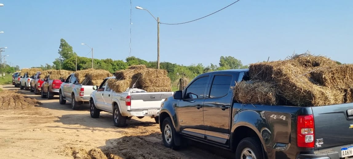 Pobladores de Panchito López reciben asistencia de EBY