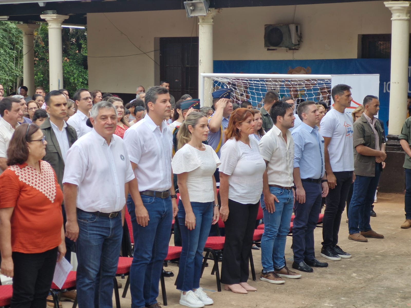 Roque Santacruz y Santiago Peña presentes en inauguración del proyecto “Vy’a renda”
