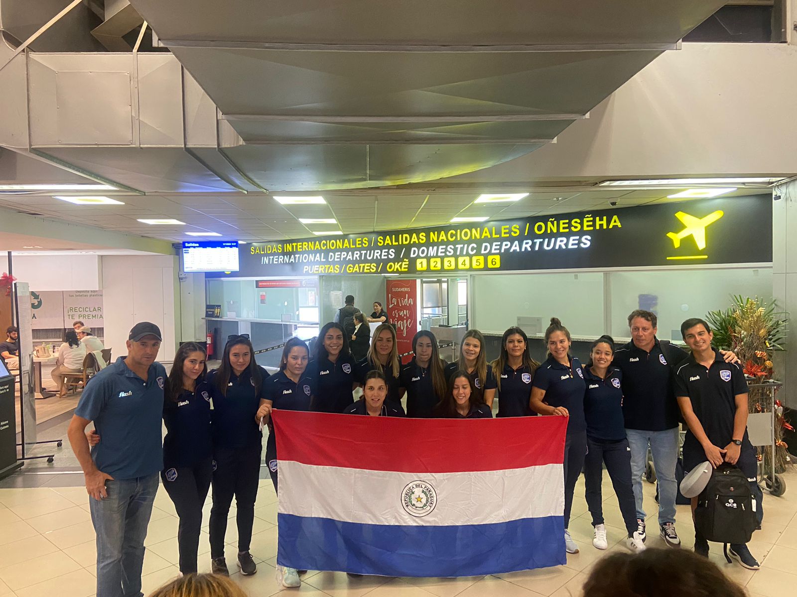 Rugby femenino seven: Las Yacarés ya están rumbo a Dubái