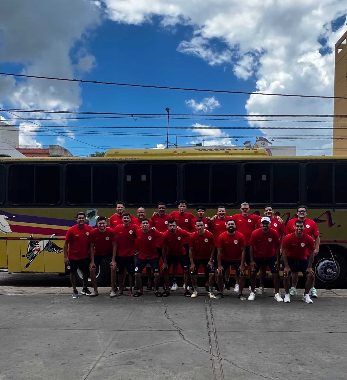 Selección paraguaya de hándbol partió a Buenos Aires con la ilusión de clasificar al Mundial