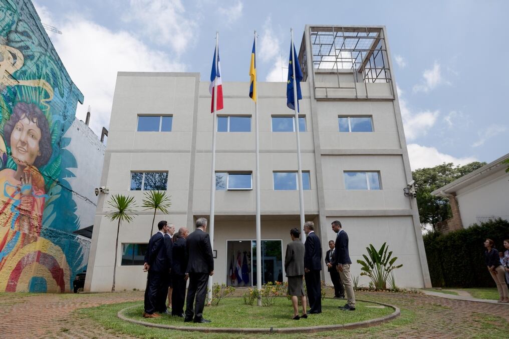 Izan bandera de Ucrania a dos años del inicio de la guerra