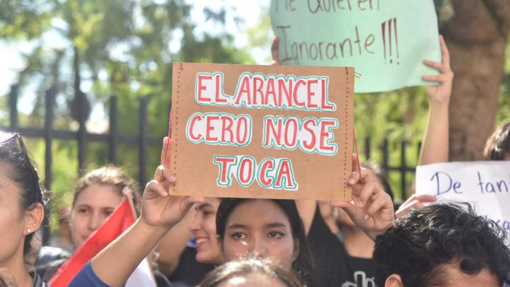 Alumnos continúan manifestación por “Arancel Cero”