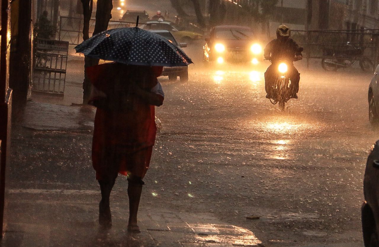 Meteorología anuncia lluvias y breve descenso de temperatura