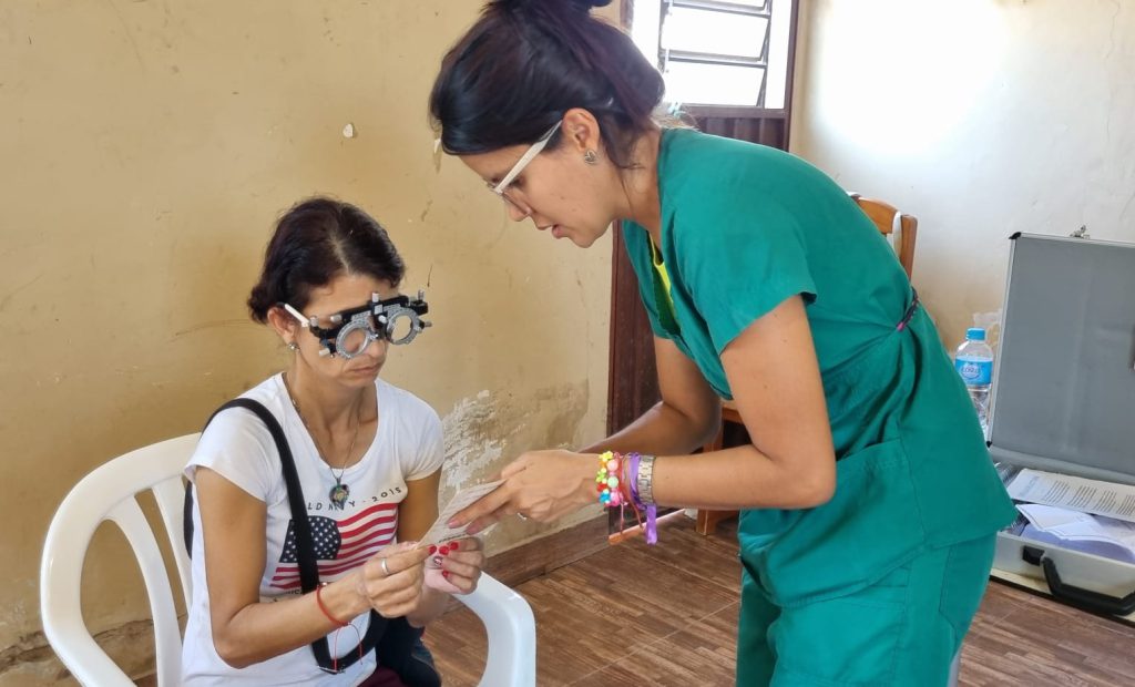 Siguen con sistencia médica y oftalmológica en Ñeembucu