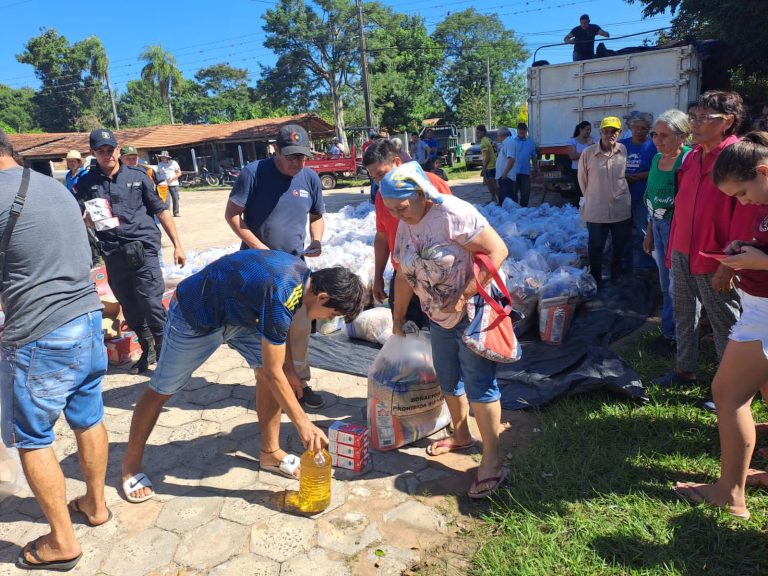 2.000 familias damnificadas reciben asistencia en Ñeembucú