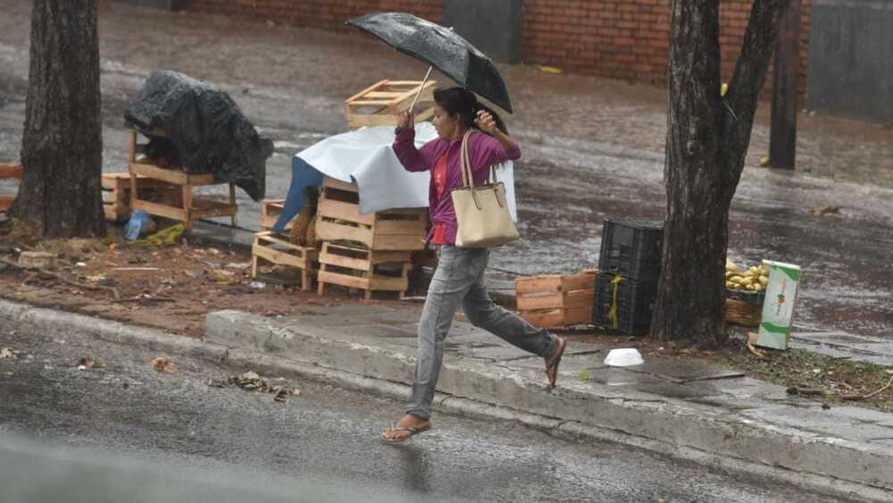 Sigue clima cálido con lluvias