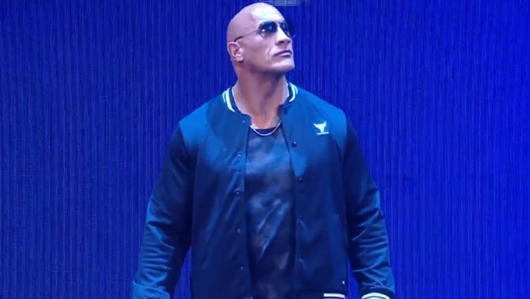 Dwayne Johnson volvió a la WWE tras 8 años